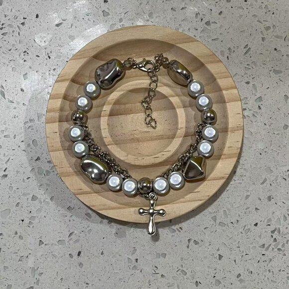 Silver and Pearl Beaded Bracelet - Picture 3 of 3